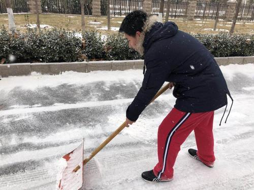 2018年扫雪图片手抄报 2018手抄报