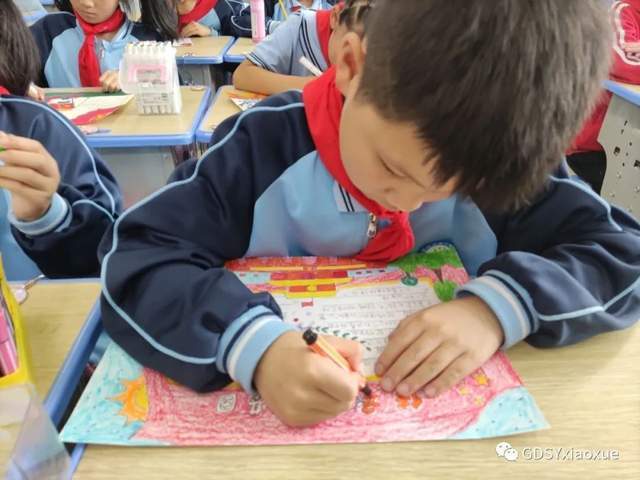 传承红色基因放飞中国梦想鄂州葛店实验小学手抄报主题比赛好嗨