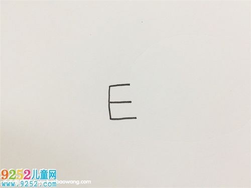 字母猪怎么画小猪简笔画