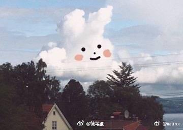 天空云朵的简笔画